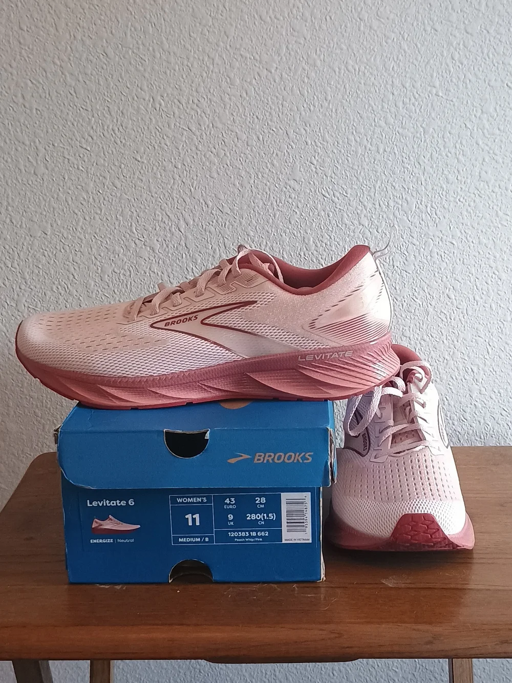 Brooks Levitate 6 Women's Running Shoes - Light Pink